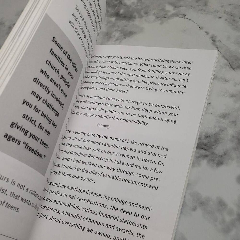Book Bundle - Picture 8 of 9